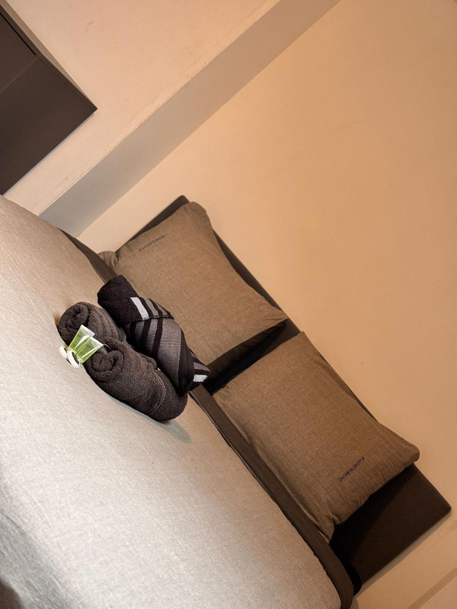 Privatunterkunft Spacieuse Privee Avec Salle De Bain Privee