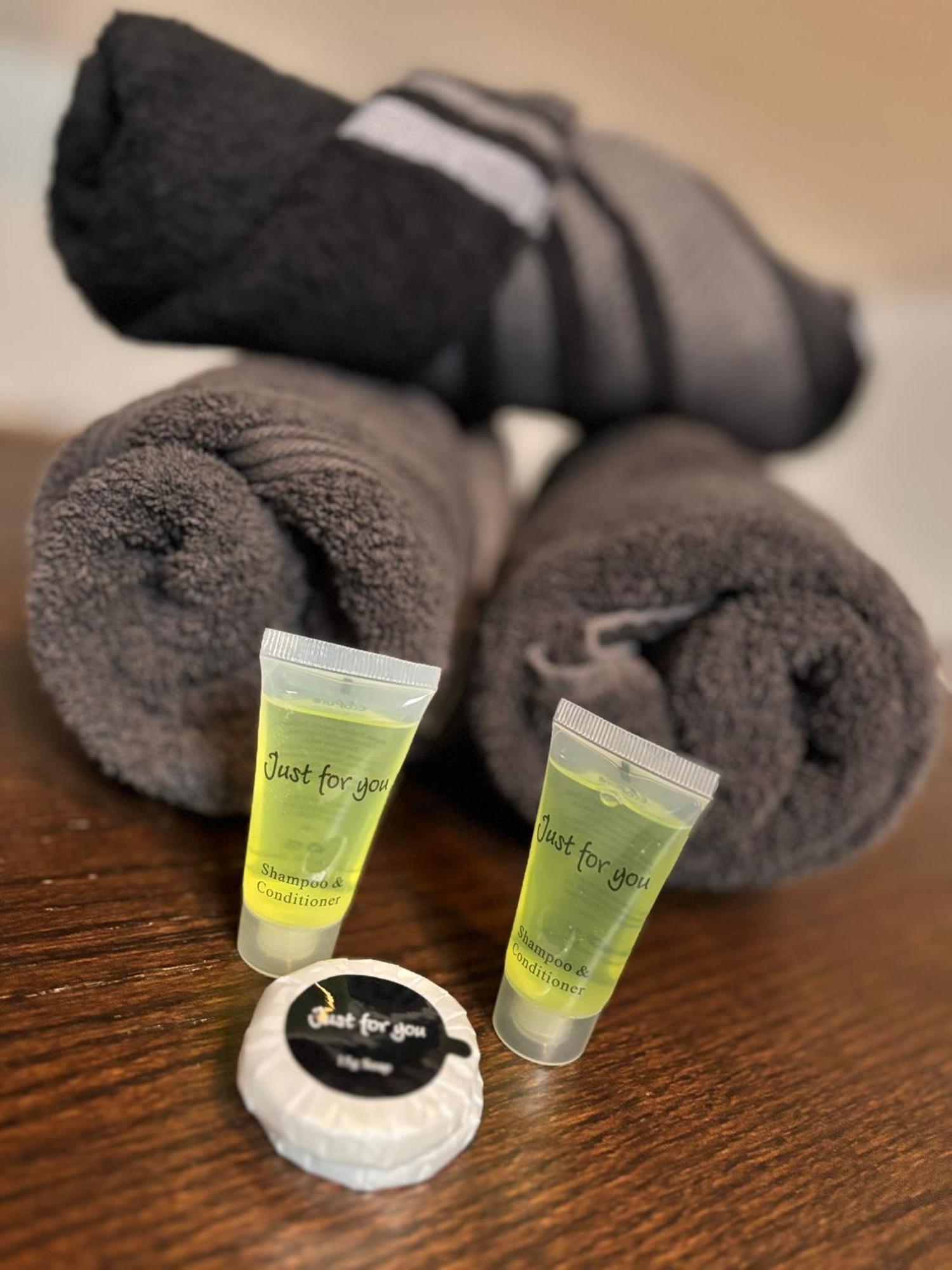 Privatunterkunft Spacieuse Privee Avec Salle De Bain Privee