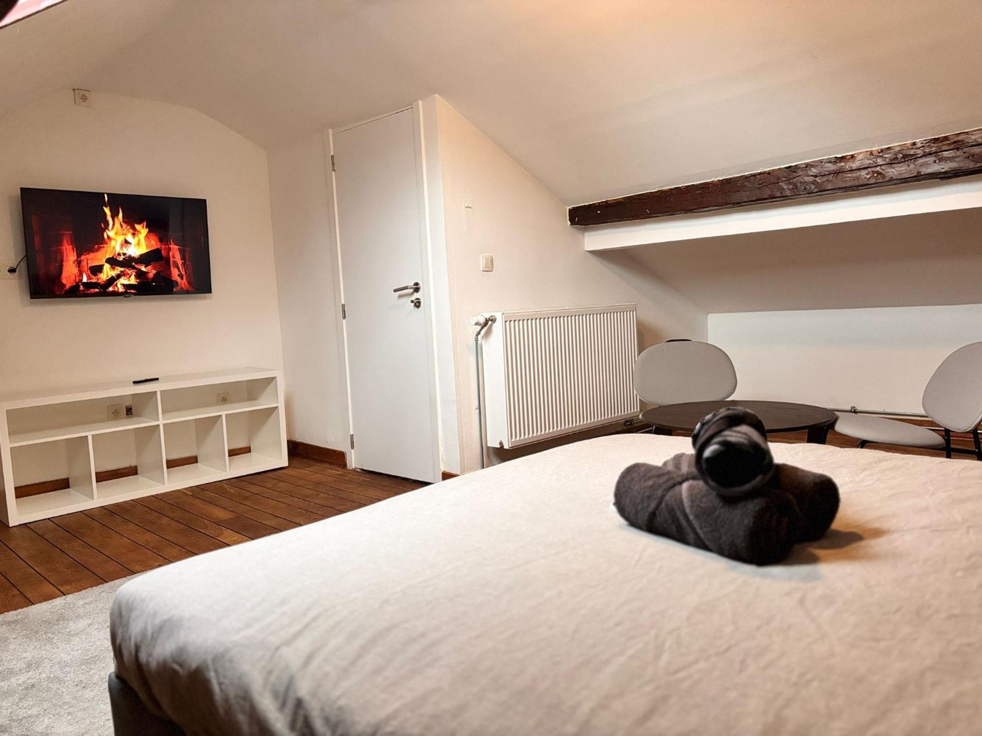 Spacieuse Privee Avec Salle De Bain Privee Séjour chez l'habitant *